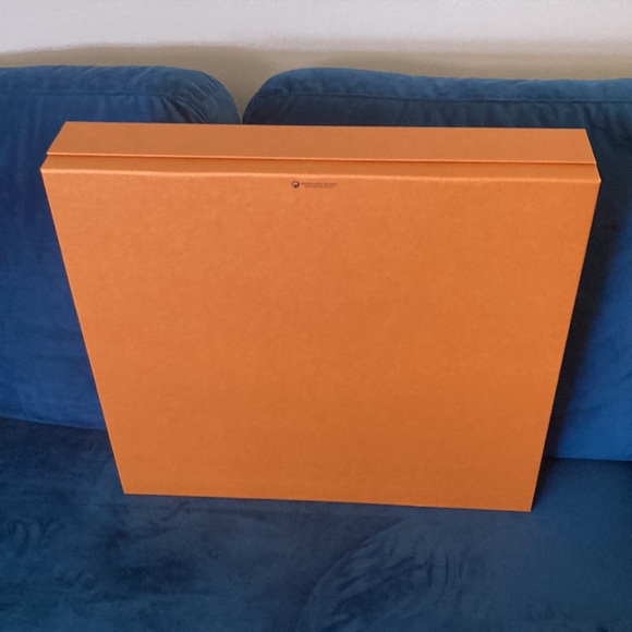 NEW LOUIS VUITTON LARGE MAGNETIC BOX - Picture 5 of 10